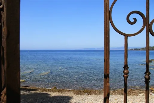 Terrasse - Villa Contemporaine avec Vue Mer à Saint-Raphaël