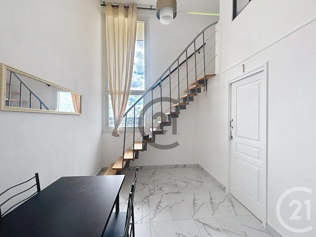 Pièces - Chambre en Colocation Rénovée avec Balcon à Le Mée-sur-Seine