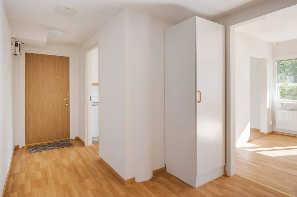 Esik - Bright Apartment with Terrace in Skövde