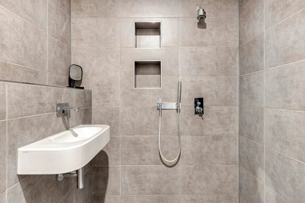 Salles de bain - Duplex Apartment with Garden View in Plantage
