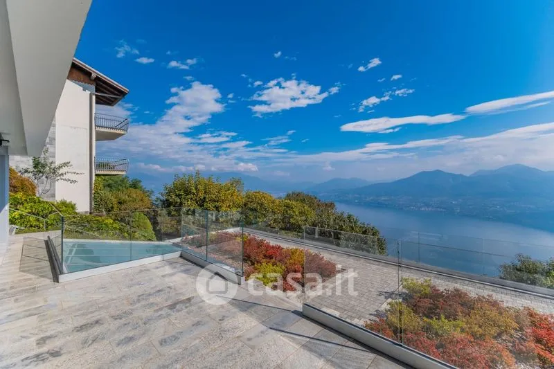 Terrass - Modern Villa with Lake View in Pollino
