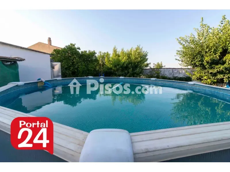 Bassein - Charming House with Patio in La Albuera