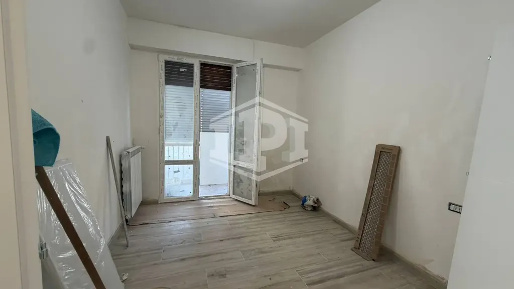 Pièces - Rear-Facing Trilocale with Balcony in Florence