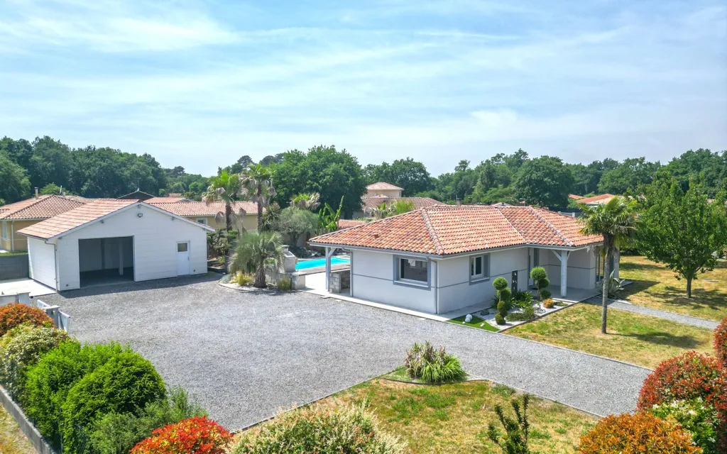 Vista aerea - Modern House with Pool in Liposthey