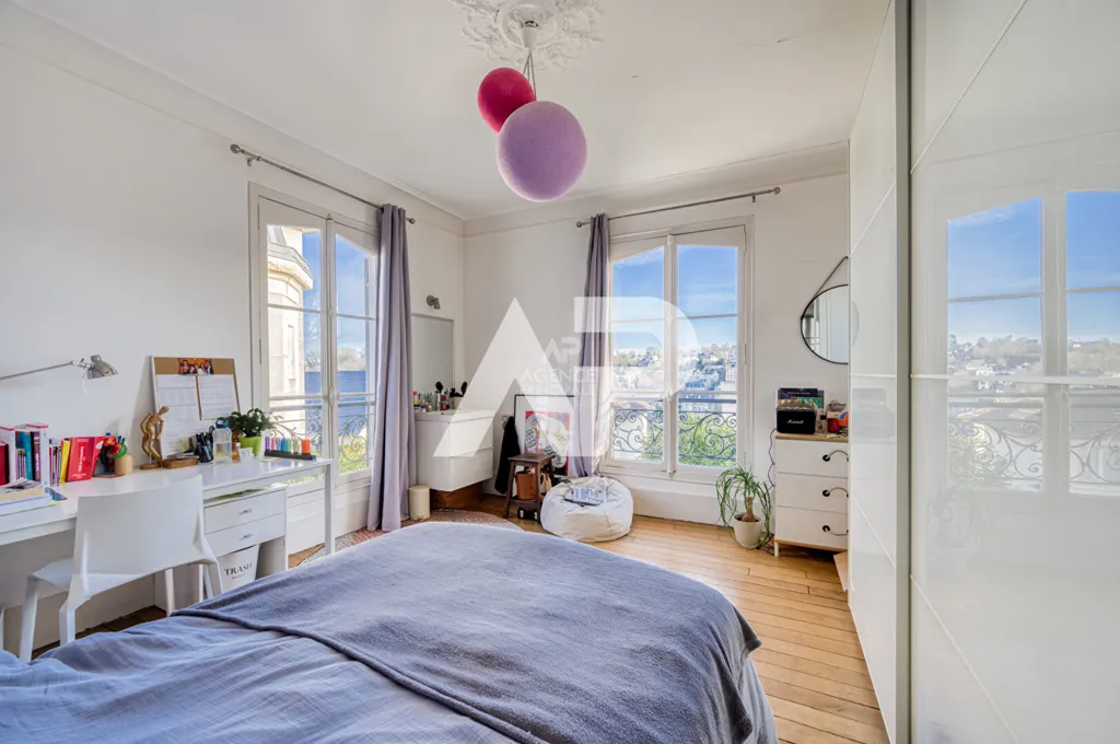 Magamistoad - Charming Demeure with Garden in Sevres Rive Droite