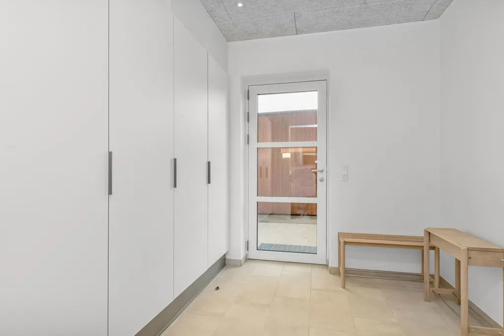 Entrée - Contemporary Row House with Balcony in Give