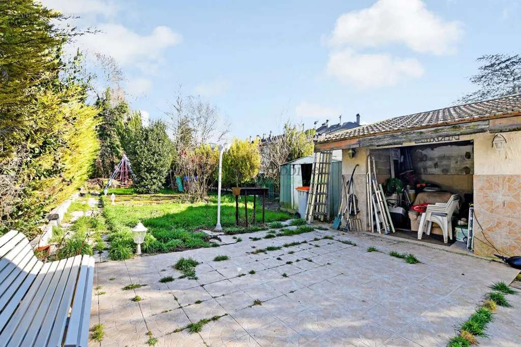 Garden - Detached House with Garden in Villetaneuse