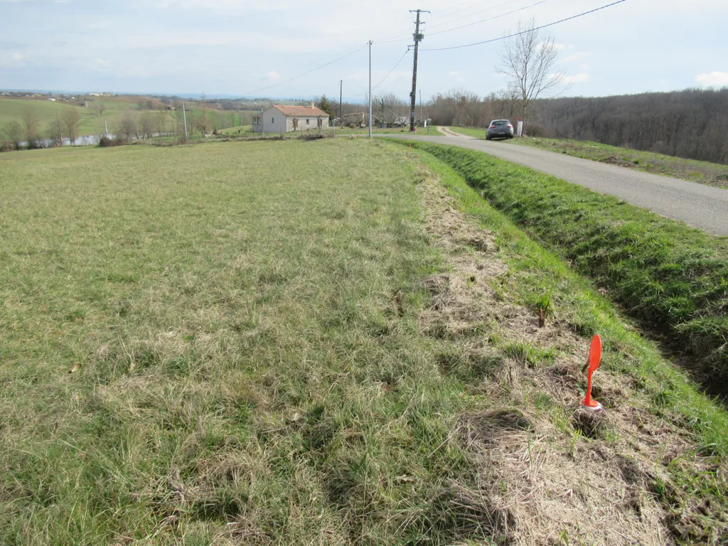 Terrain à Auty