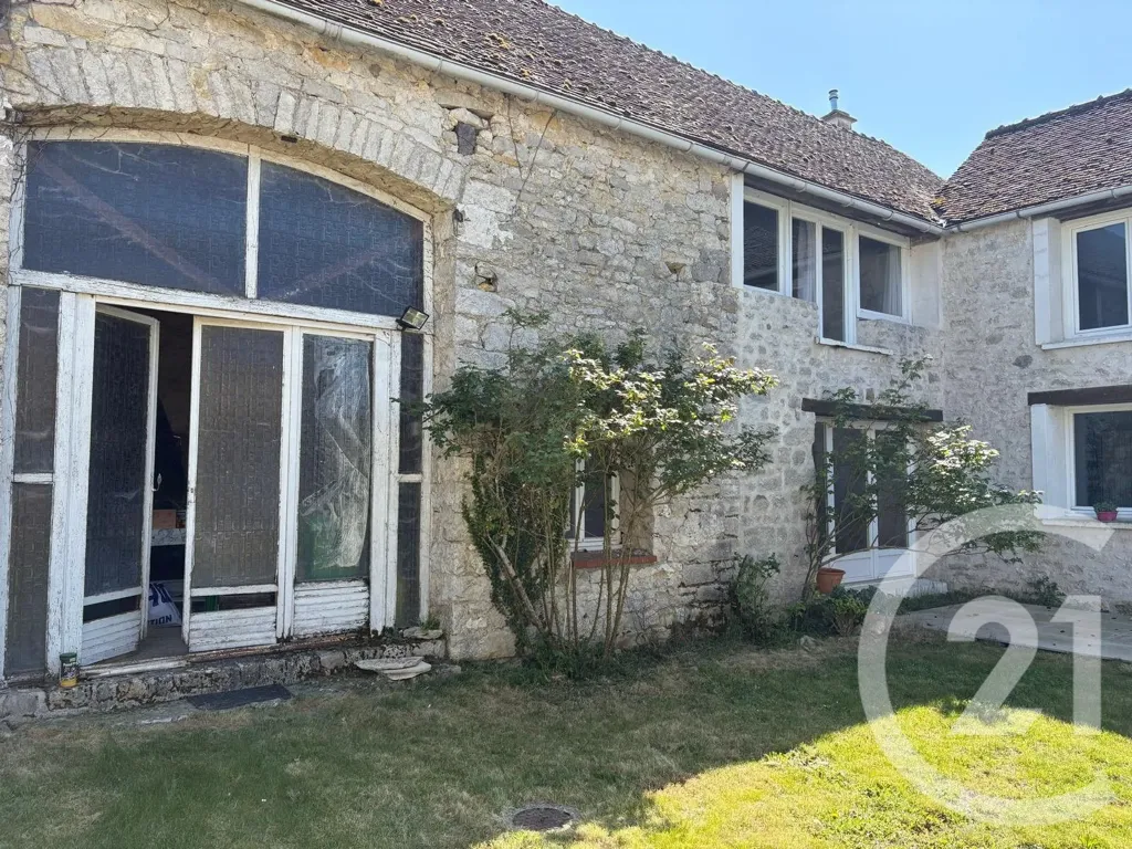 Esterno - Renovated House with Pool in Bougligny