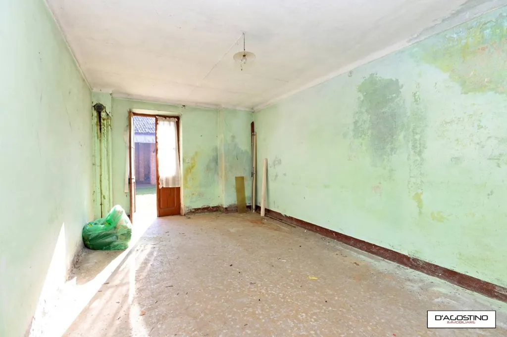 Toad - Terraced House with Garden in Rivarolo Canavese