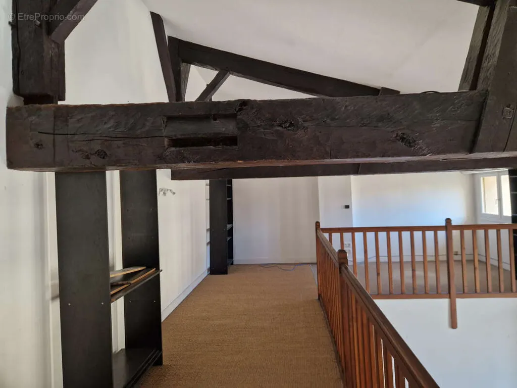 Toad - Duplex with Parking in Chartrons, Bordeaux