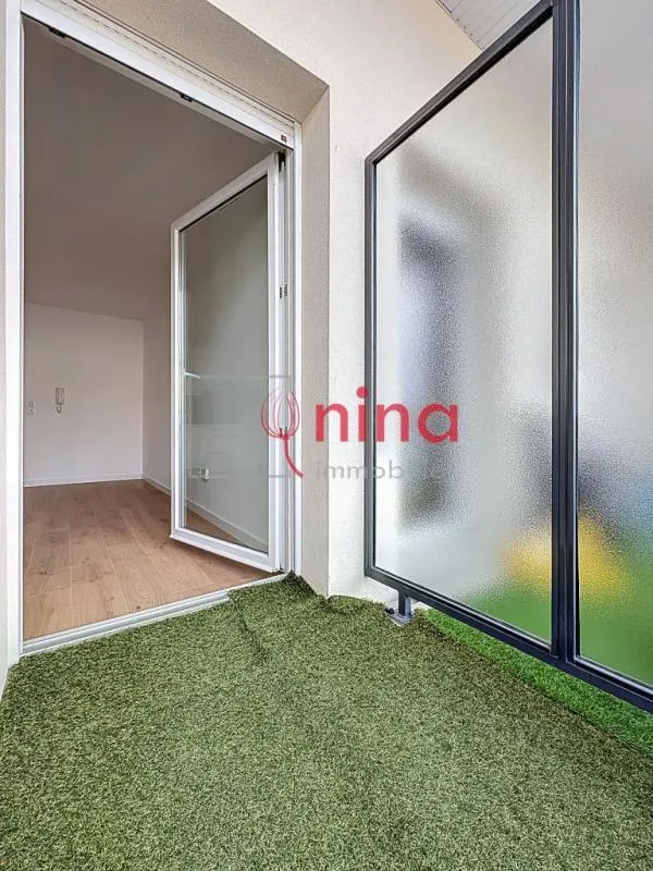 Rõdu - 2-Bedroom Flat with Balcony in Nice