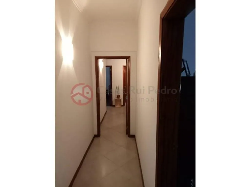 Esik - Luxury Flat with City View in Almada