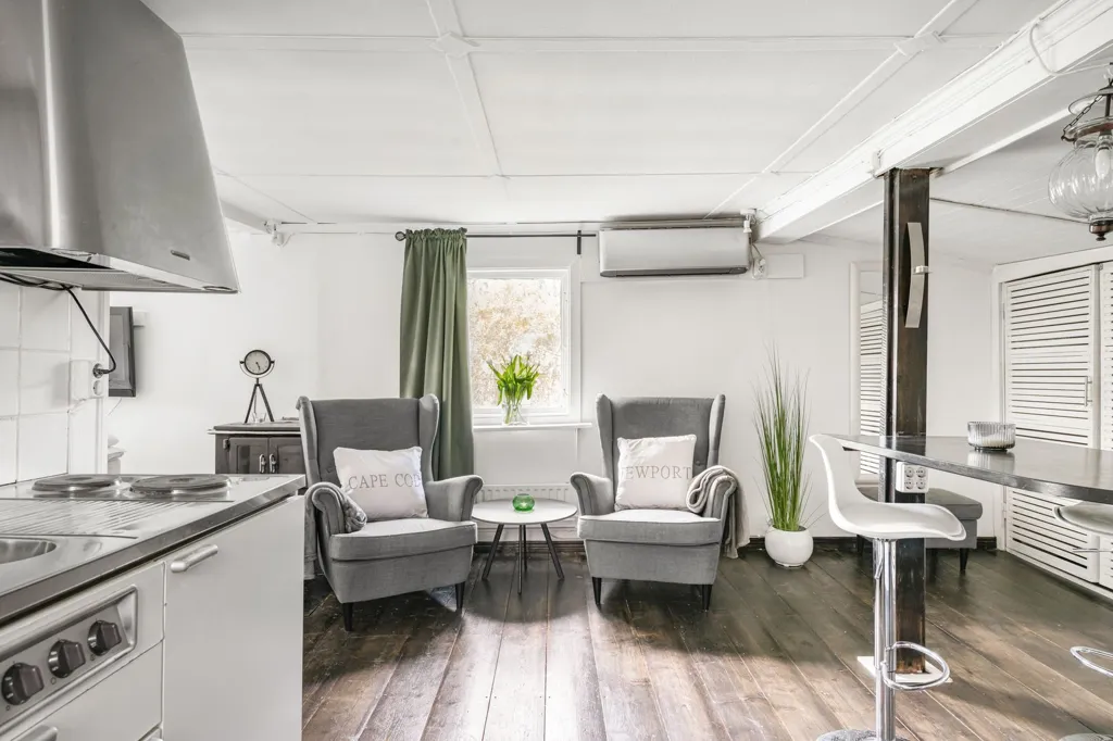 Cuisine - Three-Unit Property with Garden in Stäket
