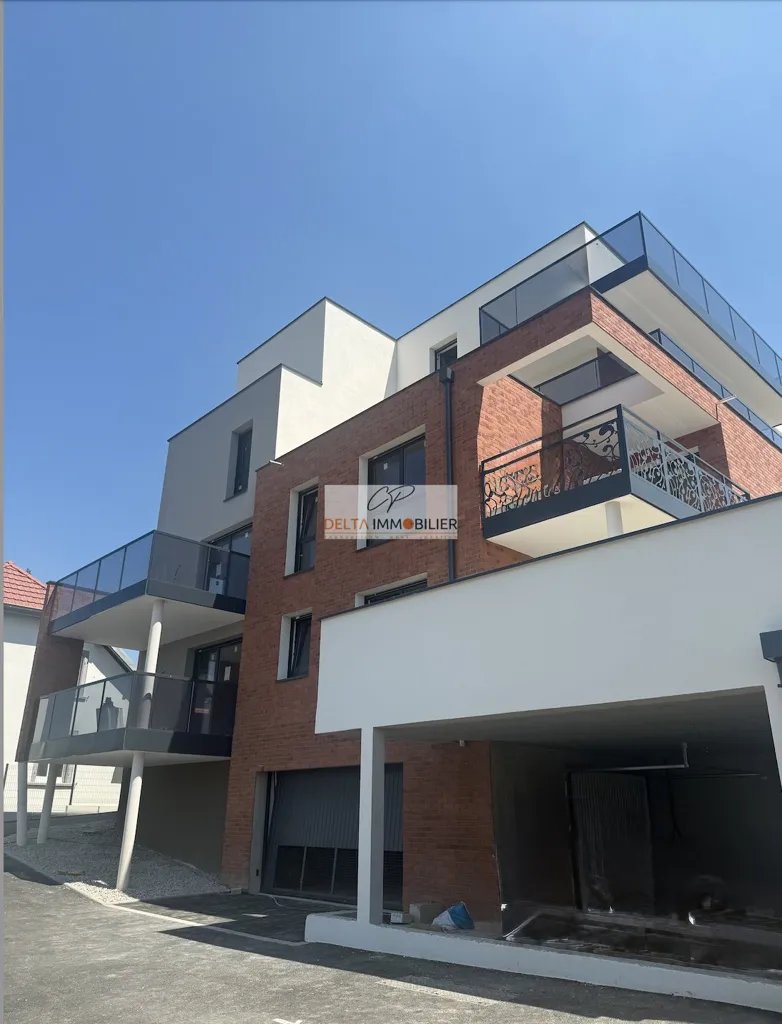 Exterior - 3-Bed Flat with Terrace in Landser