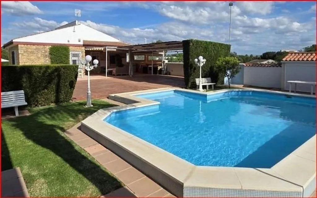 Piscine - Chalet with Pool in Alcolea