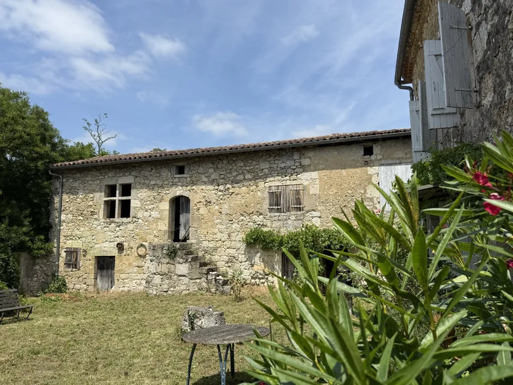 Giardino - Character House with Benedictine Barn in La Romieu