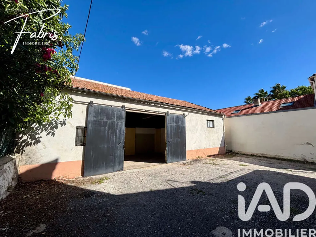 Parkimiskoht asukohas Toulon