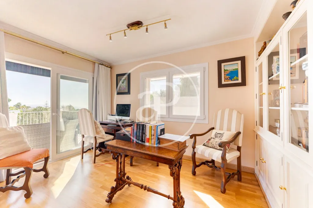 Bureau - Classic House with Pool in Costa d'En Blanes