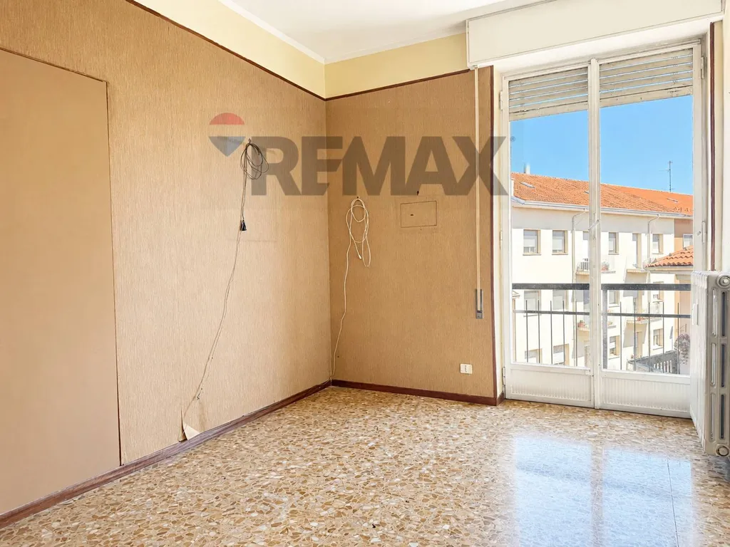 Soggiorno - Triplex with Box in San Martino, Novara