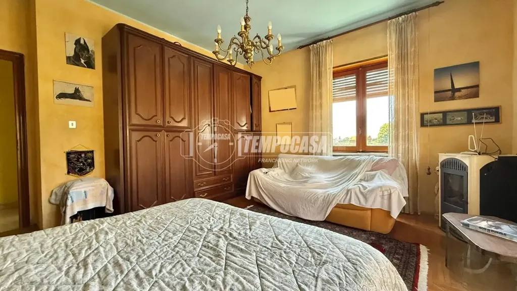 Magamistoad - Bifamiliar Villa with Garden in Ciriè