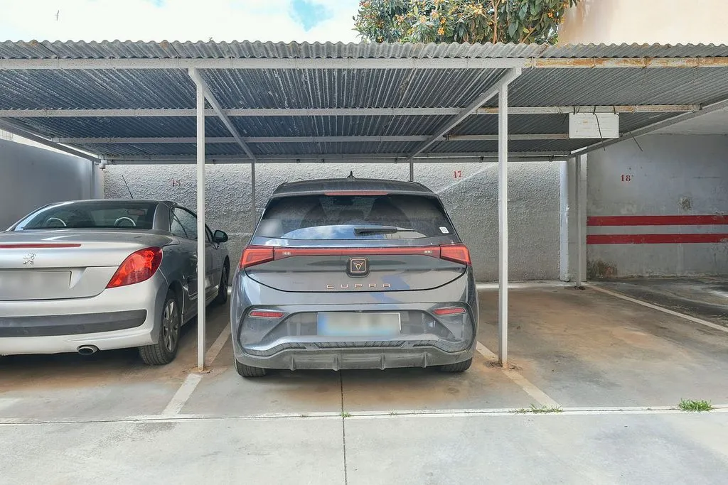 Garaaž - Ground Floor Flat with Terrace in Magaluf