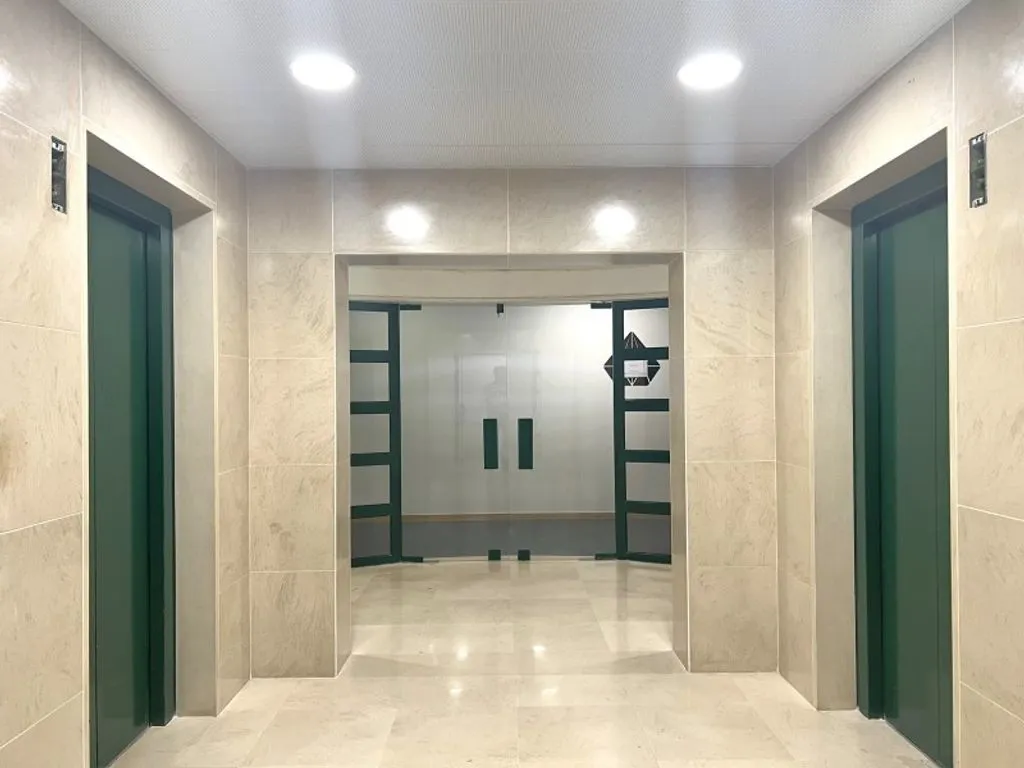 Esik - Office Space with Security in Lisbon