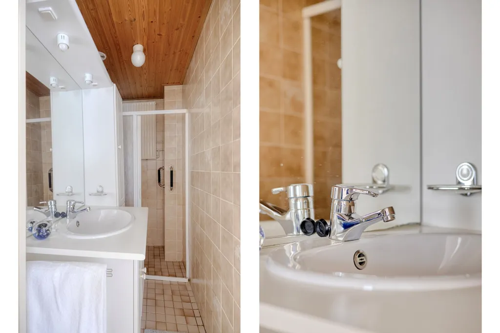 Bathrooms - Two-Storey House with Garden in Denekamp