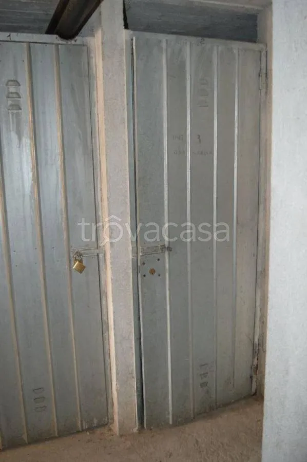 Garaaž - Apartment with Balcony in Roburent