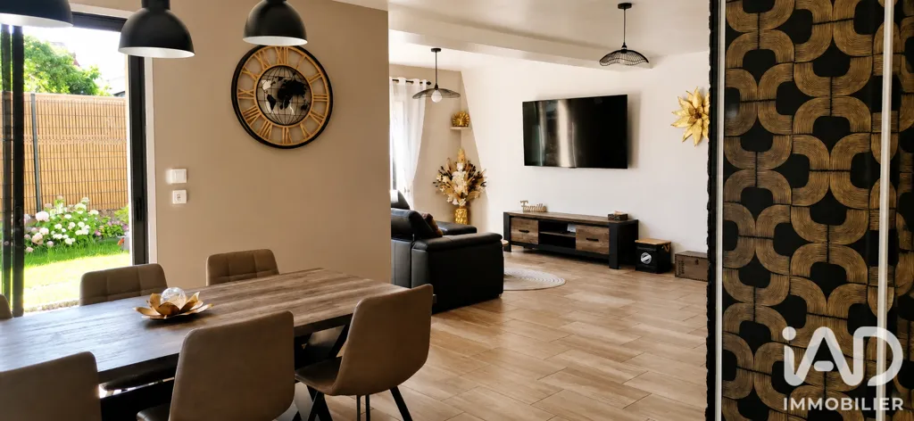 Sala da pranzo - Contemporary House with Jacuzzi in Chambry