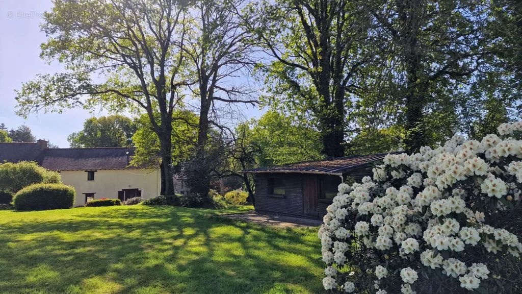Aed - Charming Farmhouse with Garden in Évriguet