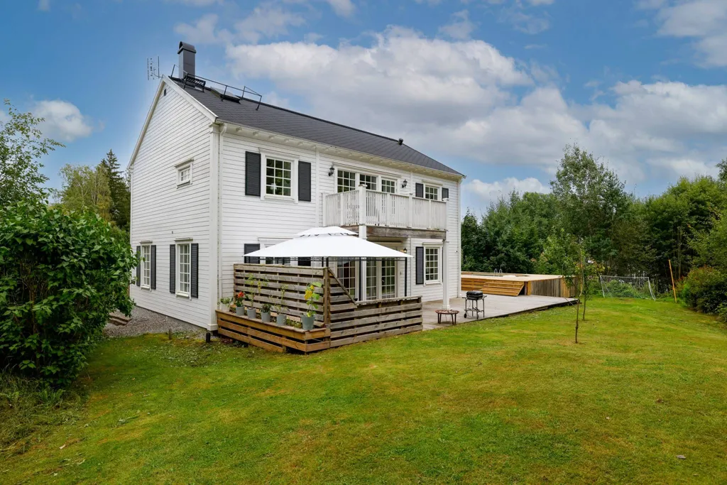 Välivaade - Allmogestyle Villa with Pool in Yxstabacken