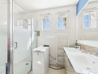 Vannitoad - Ground Floor House with Studio near La Torche