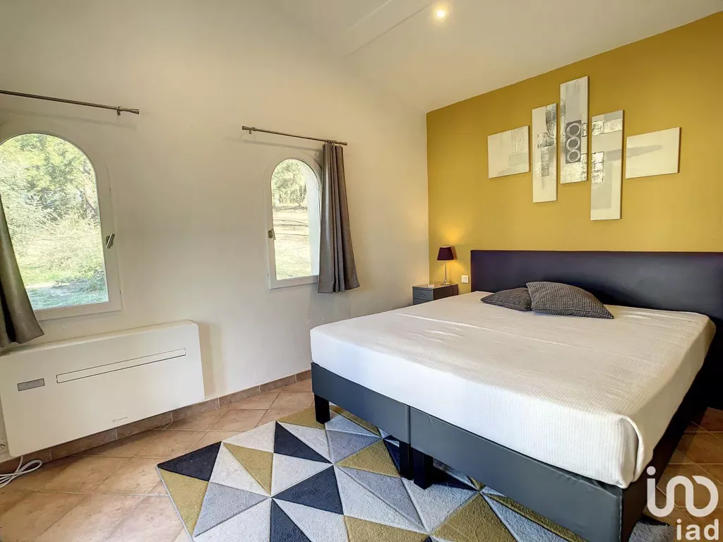 Chambres - Villa Rénovée avec Piscine au Muy