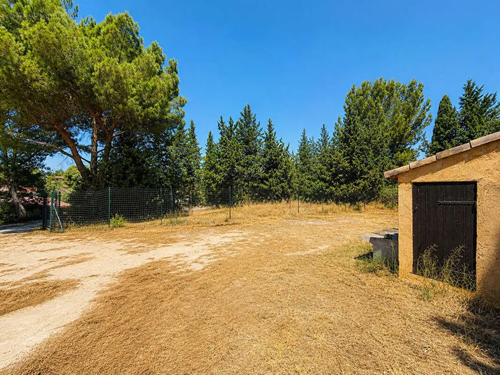 Aed - Constructible Plot with Garden in Sainte-Marthe