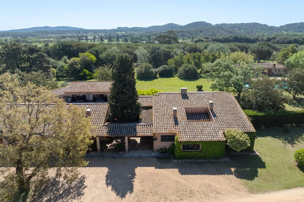 Vista aerea - Luxury House with Historic Tower in Mont-ras