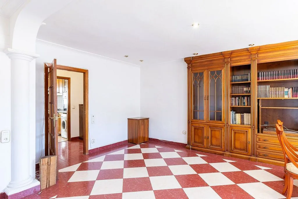 Bureau - Apartment with Castle Views in Sagunto