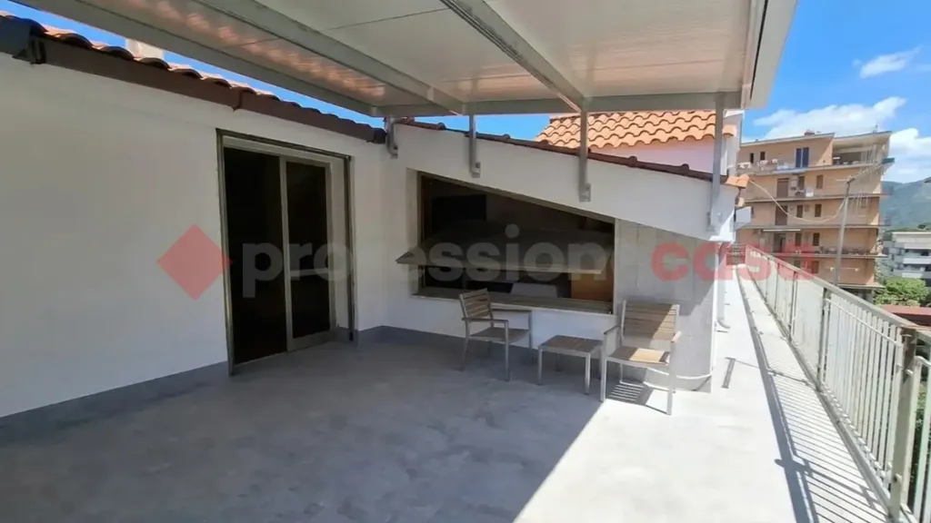 Terrass - Mansard Apartment with Balcony in Roccapiemonte