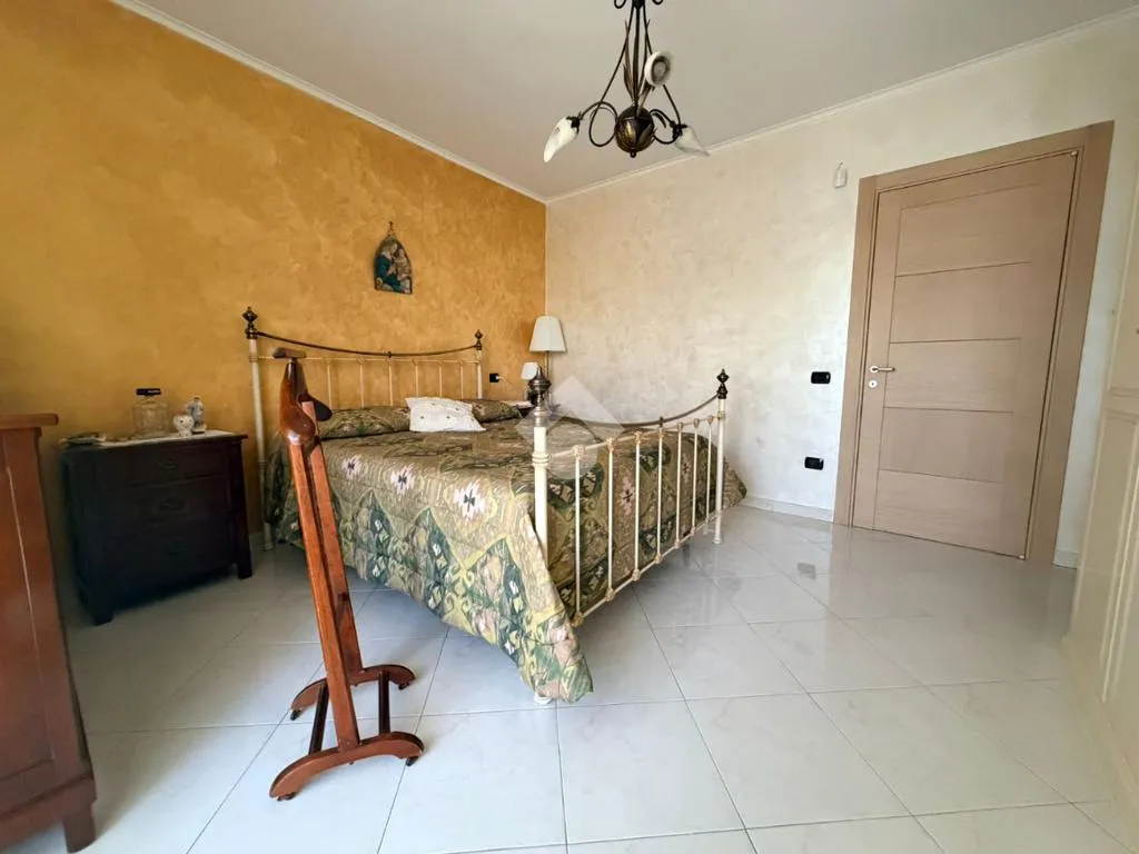 Chambres - Trilocale with Garden in Volla