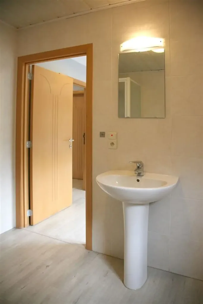 Salles de bain - Maison de Plain-Pied au Calme avec Terrasse à Bruxelles