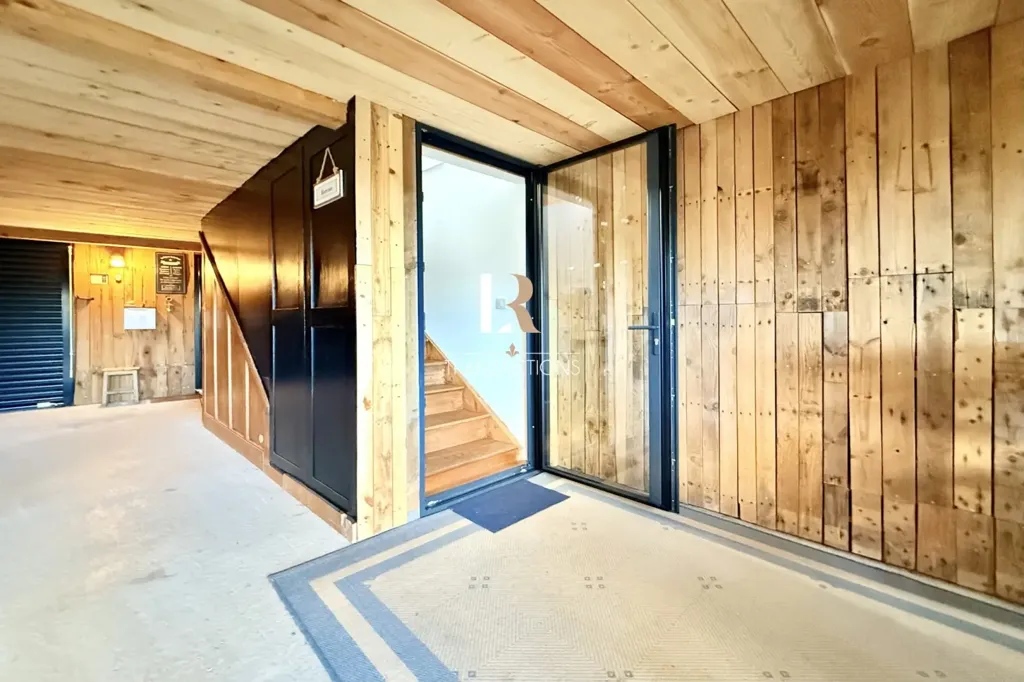 hallway_entrance