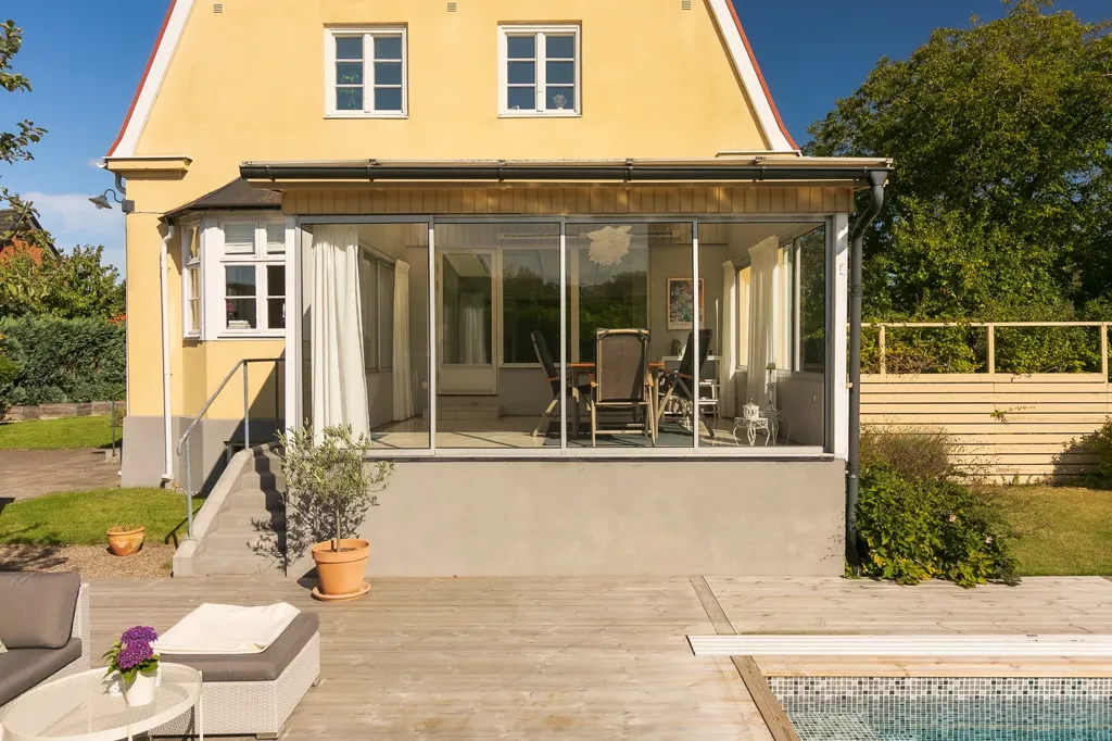 Bassein - 1920s Villa with Pool in Skåne