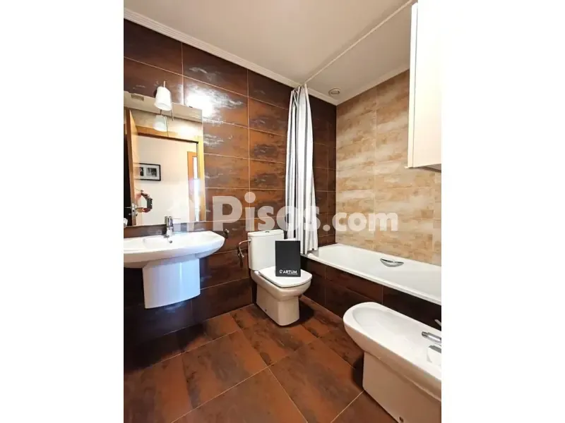 Apartamento exterior con balcón en Lanciego