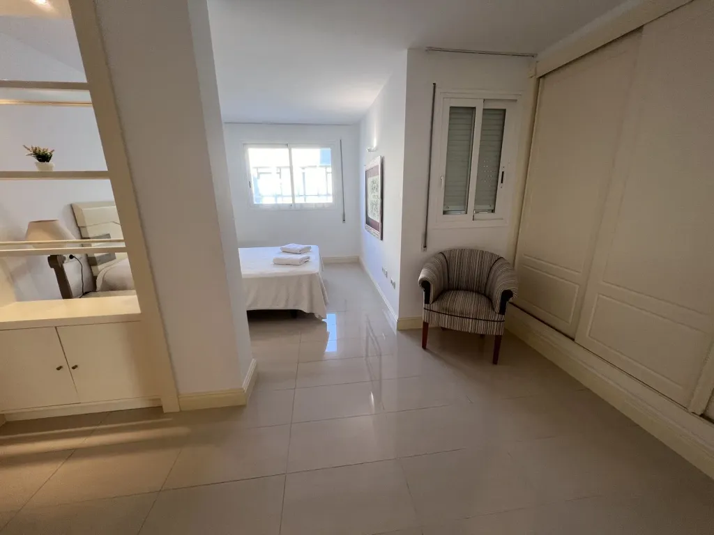 Chambres - Penthouse with Private Solarium on Seafront Promenade