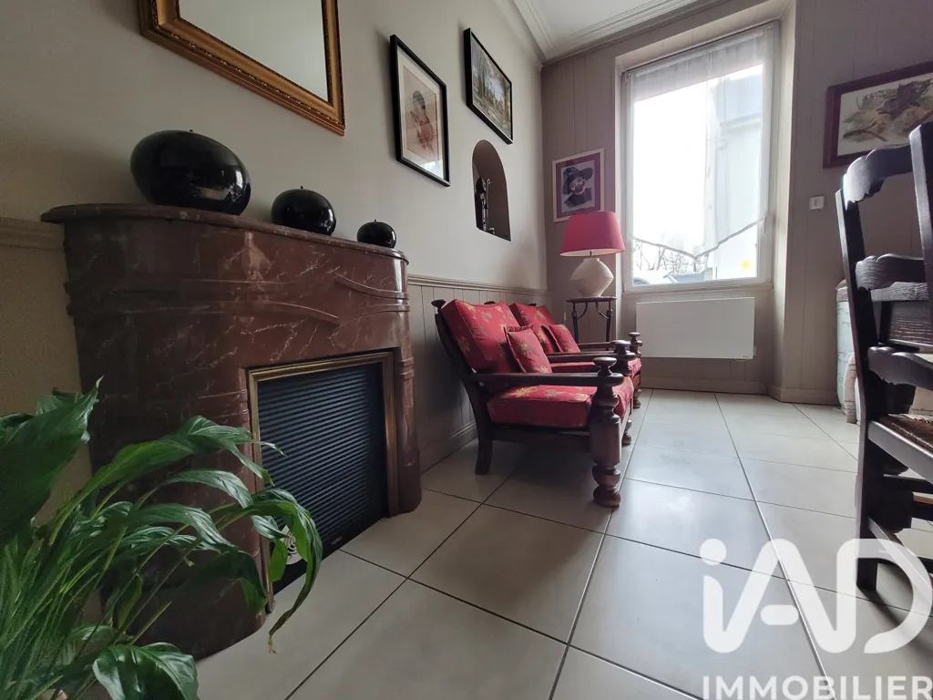 Living Room - 7-Piece House with Large Garage in Blain