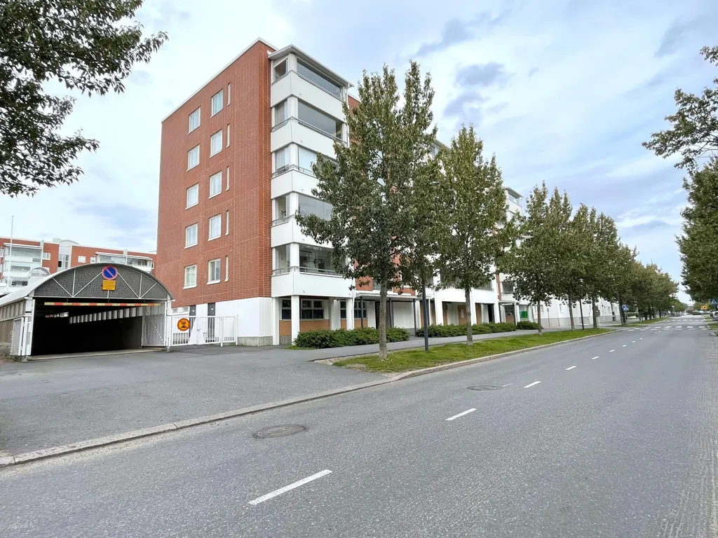 Exterior - Spacious Apartment with Balcony in Etu-Lyötty, Oulu