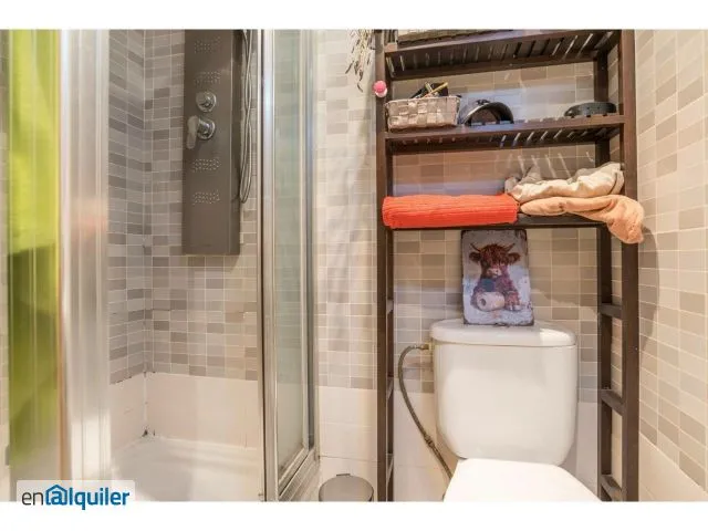 Bagni - 2-Bedroom Apartment in Central Madrid