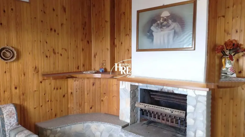 Séjour - Three-Level Villa with Courtyard in Bonifati