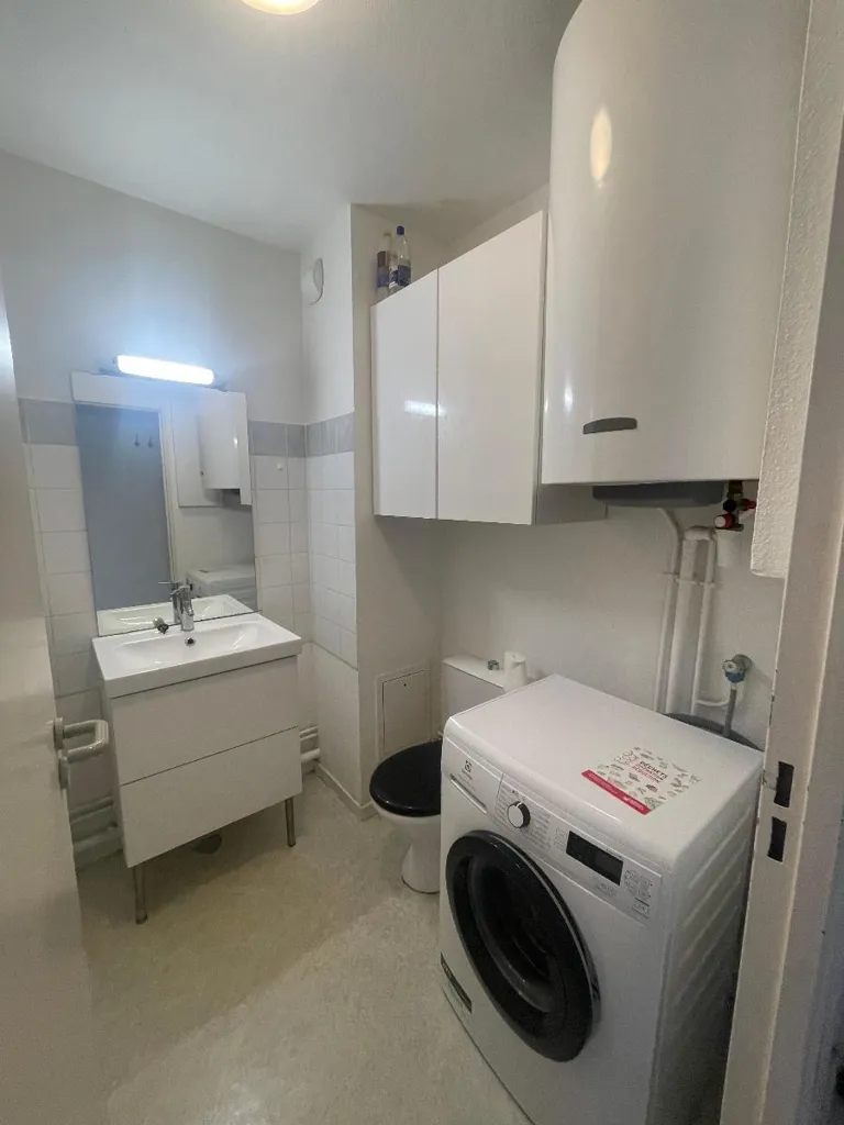 Pesuköök - 1-Bedroom Apartment with Parking in Talence