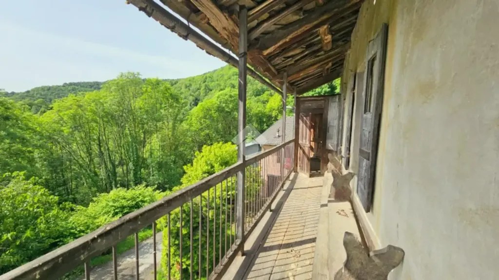 Balcone - Rustic Property with Garden in Prarostino